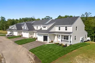 61 Driftwood Cir, Sandown, NH 03873 - Photo 45