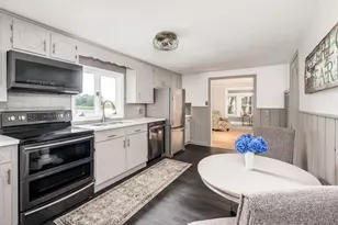 354 Dover Point Rd, Dover, NH 03820 - Photo 5