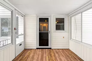 77 St James Ave, Manchester, NH 03102 - Photo 33