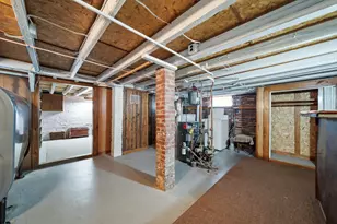 162 Winter St, Manchester, NH 03102 - Photo 29