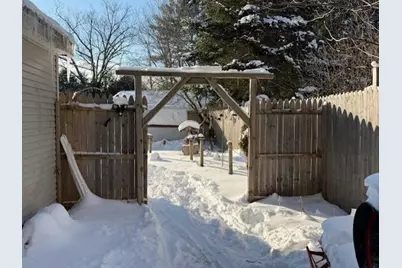 20 Forest Way, Rutland Town, VT 05701 - Photo 5