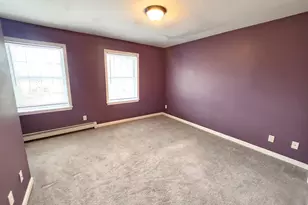 1029 S Mammoth Rd, Manchester, NH 03109 - Photo 11