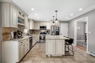 14 Jackson Square, Bedford, NH 03110 - Photo 9