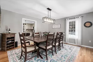 14 Jackson Square, Bedford, NH 03110 - Photo 7