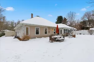 44 Cricket Ln, Manchester, NH 03104 - Photo 35