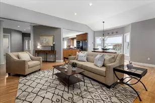 44 Cricket Ln, Manchester, NH 03104 - Photo 17