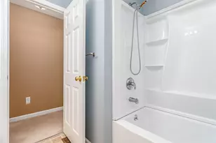 37 Shadowbrook Dr, Hudson, NH 03051 - Photo 21