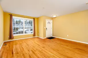 37 Shadowbrook Dr, Hudson, NH 03051 - Photo 7