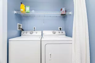 37 Shadowbrook Dr, Hudson, NH 03051 - Photo 15