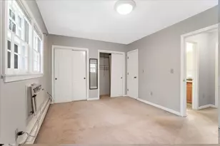 90 Golfview Dr, Manchester, NH 03102 - Photo 17