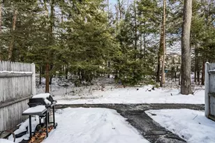 90 Golfview Dr, Manchester, NH 03102 - Photo 27