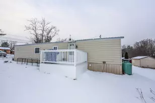 153 Leavitt Rd, Pittsfield, NH 03263 - Photo 25