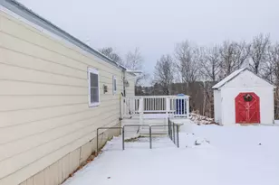 153 Leavitt Rd, Pittsfield, NH 03263 - Photo 27