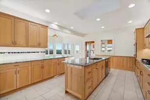 31 Eagle Ridge Dr, Lebanon, NH 03766 - Photo 15