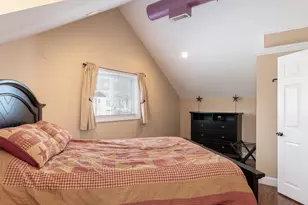 385 Union Ave, Laconia, NH 03246 - Photo 17