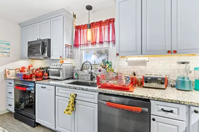 25 S Wilson Street, Manchester, NH 03103 - Photo 23