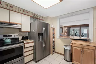 5 Tsienneto Rd, Derry, NH 03038 - Photo 9