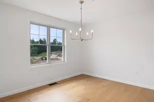 7 Autumn Ln, Raymond, NH 03077 - Photo 9