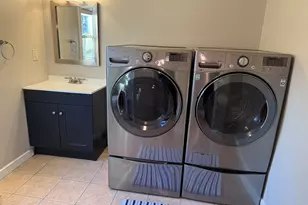 4 Kingston Way, Hudson, NH 03051 - Photo 13