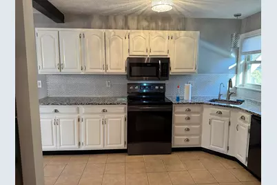 4 Kingston Way #A, Hudson, NH 03051 - Photo 5