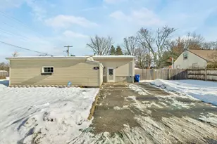 34 Depot Rd, Manchester, NH 03103 - Photo 7