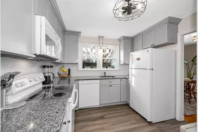 180 West Haven Road, Manchester, NH 03104 - Photo 7