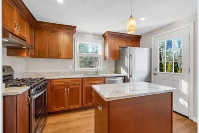 25 Robinhood Road, Nashua, NH 03062 - Photo 9