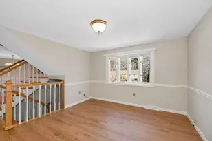 25 Robinhood Rd, Nashua, NH 03062 - Photo 3