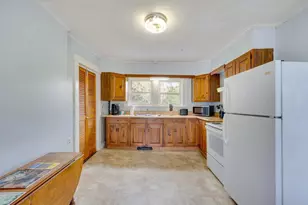 69 Pleasant St, Colebrook, NH 03576 - Photo 17