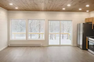 196 Washington St, Littleton, NH 03561 - Photo 5