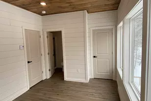 196 Washington St, Littleton, NH 03561 - Photo 17