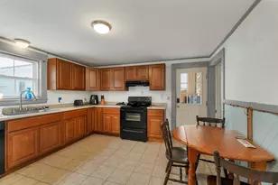 47 Pearl St, Laconia, NH 03246 - Photo 33