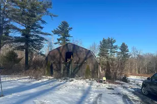 211 Sandown Rd, Chester, NH 03036 - Photo 15