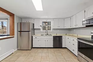 17 Gordon Ave, Pelham, NH 03076 - Photo 5