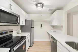 3 Mayfair Ln, Nashua, NH 03063 - Photo 3