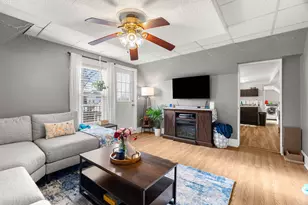 374 Bartlett St, Manchester, NH 03102 - Photo 9