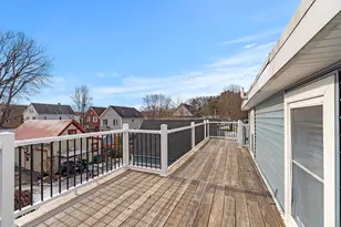 374 Bartlett St, Manchester, NH 03102 - Photo 17