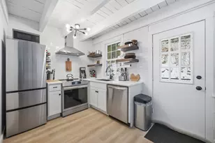 574 Willard Rd, Hartford, VT 05001 - Photo 11