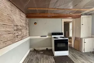 33 Munroe St, Franklin, NH 03235 - Photo 13