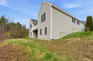 10 Dewberry Ln, Hooksett, NH 03106 - Photo 17