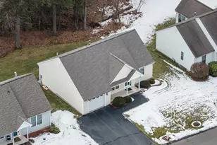 47 Lexington Ct, Hudson, NH 03051 - Photo 3