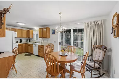 47 Lexington Court, Hudson, NH 03051 - Photo 7