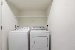 34 Pleasant St, Windham, NH 03087 - Photo 25