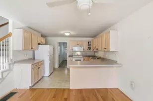 34 Pleasant St, Windham, NH 03087 - Photo 27