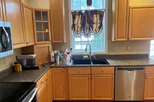 10 Checkerberry Ln, Londonderry, NH 03053 - Photo 9