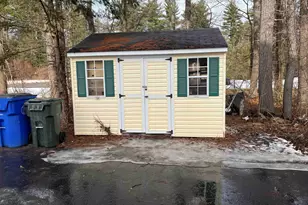 10 Checkerberry Ln, Londonderry, NH 03053 - Photo 5