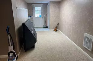 10 Checkerberry Ln, Londonderry, NH 03053 - Photo 49