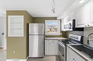 25 Kern Dr, Nashua, NH 03060 - Photo 5