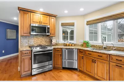 605 Straw Hill Road, Manchester, NH 03104 - Photo 3