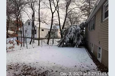 117 Lawrence Road, Salem, NH 03079 - Photo 17